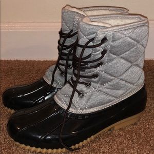 Winter duck boots